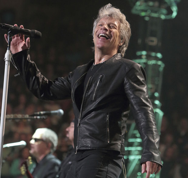 Прехлада скратила Бон Џовијев наступ